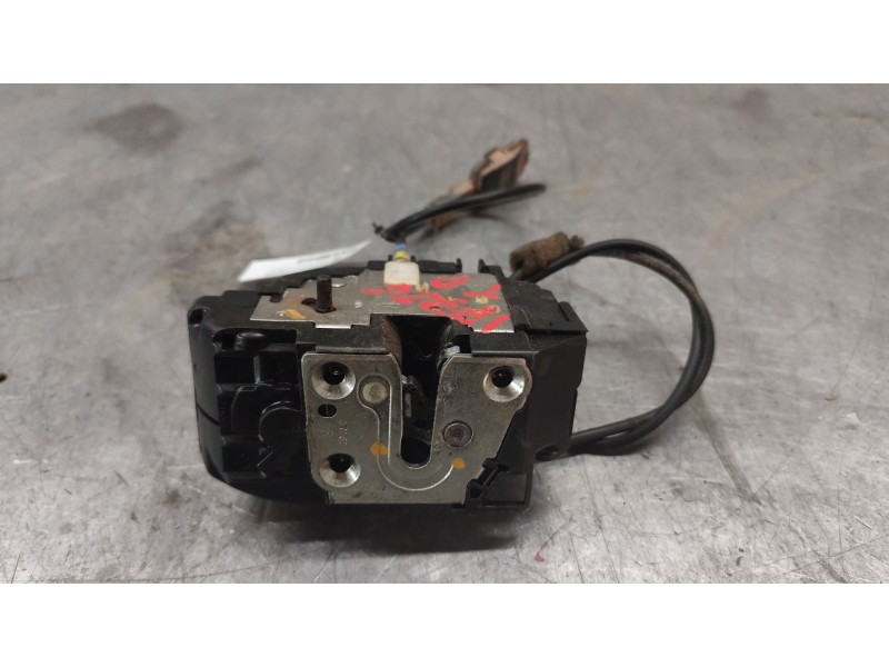 Recambio de cerradura puerta trasera derecha para nissan note (e11e) acenta referencia OEM IAM  3 PINS 