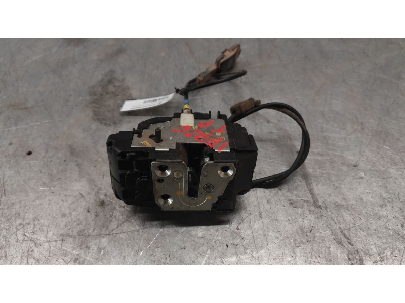 Recambio de cerradura puerta trasera derecha para nissan note (e11e) acenta referencia OEM IAM  3 PINS 