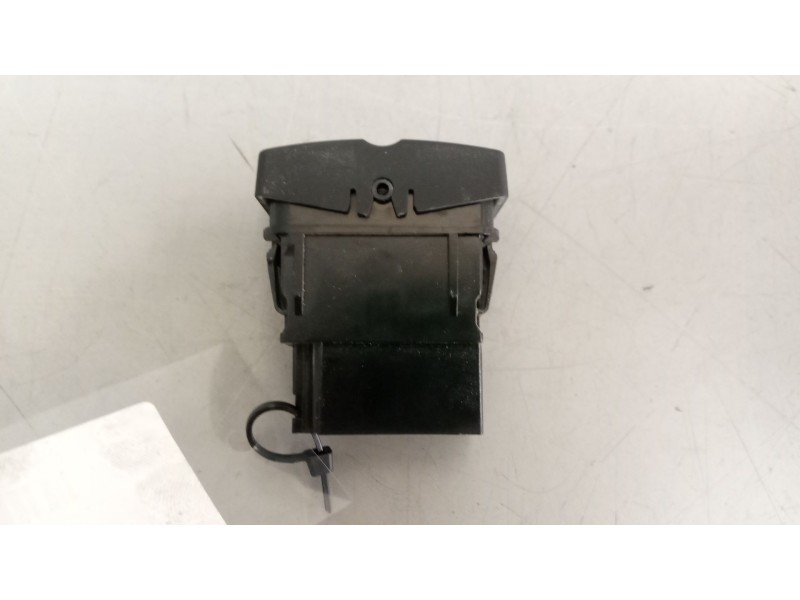 Recambio de interruptor para man tgs referencia OEM IAM 81255250212  
