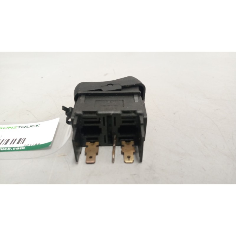 Recambio de interruptor para scania serie 4 (p/r 124 l) 11.7 diesel referencia OEM IAM 383744  