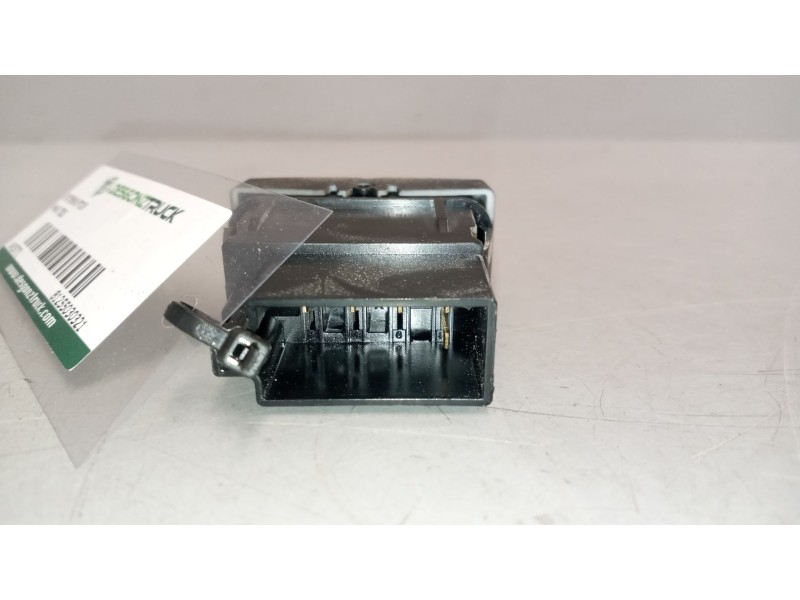 Recambio de interruptor para man tgs referencia OEM IAM 81255030321  
