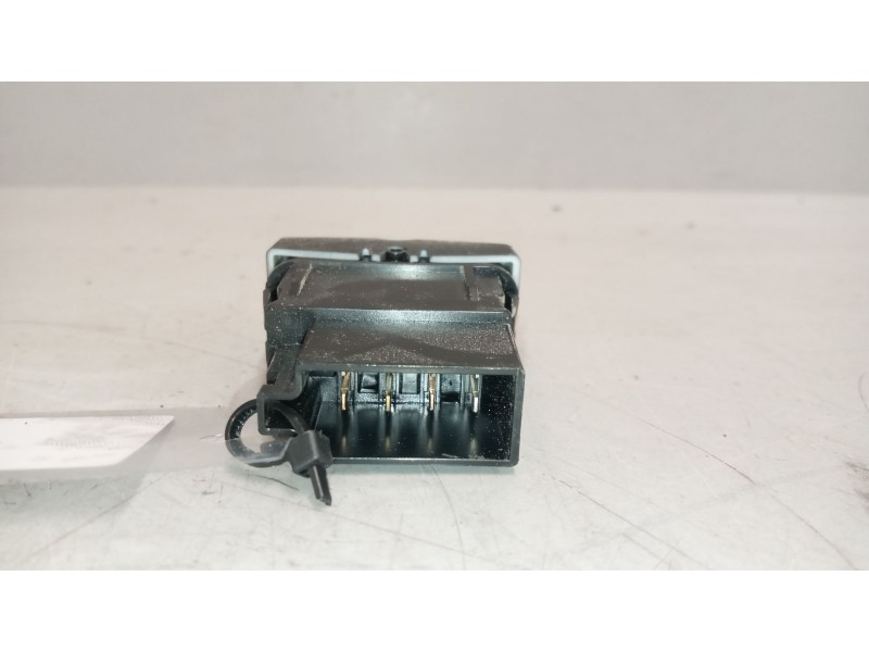 Recambio de interruptor para man tgs referencia OEM IAM 81255030319  