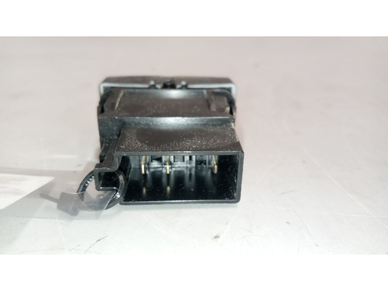 Recambio de interruptor para man tgs referencia OEM IAM 81255030322  