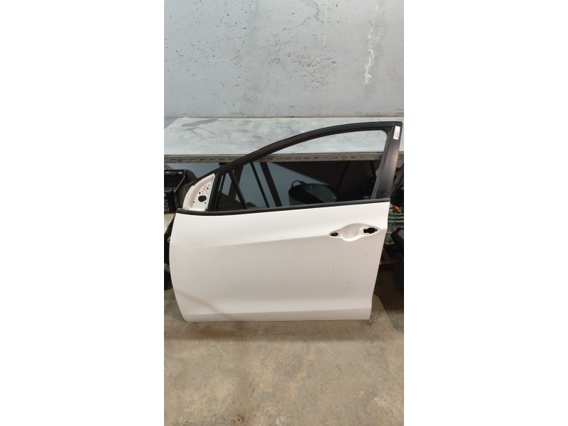 Recambio de puerta delantera izquierda para hyundai i30 (gd) 1.6 crdi referencia OEM IAM   