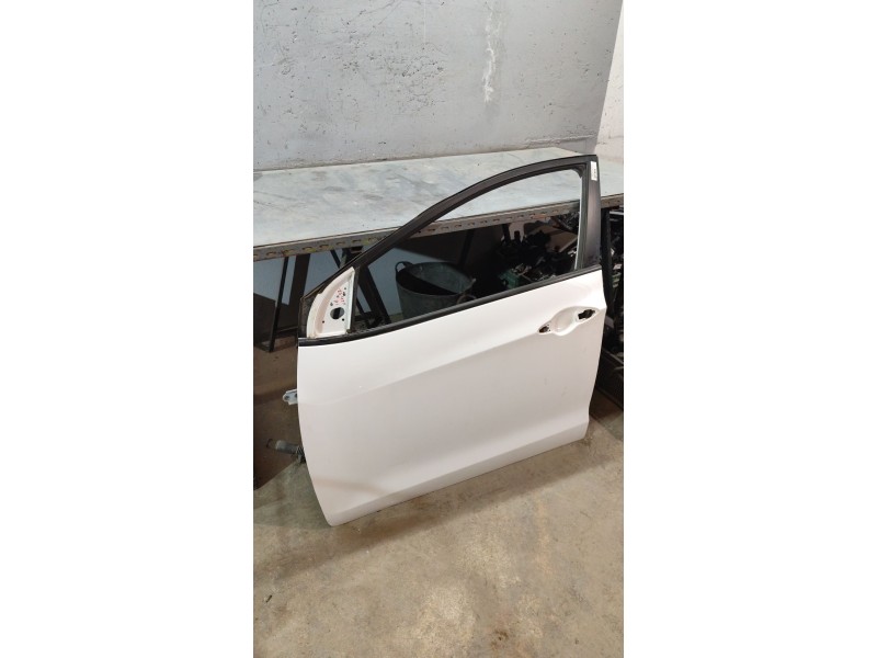 Recambio de puerta delantera izquierda para hyundai i30 (gd) 1.6 crdi referencia OEM IAM   