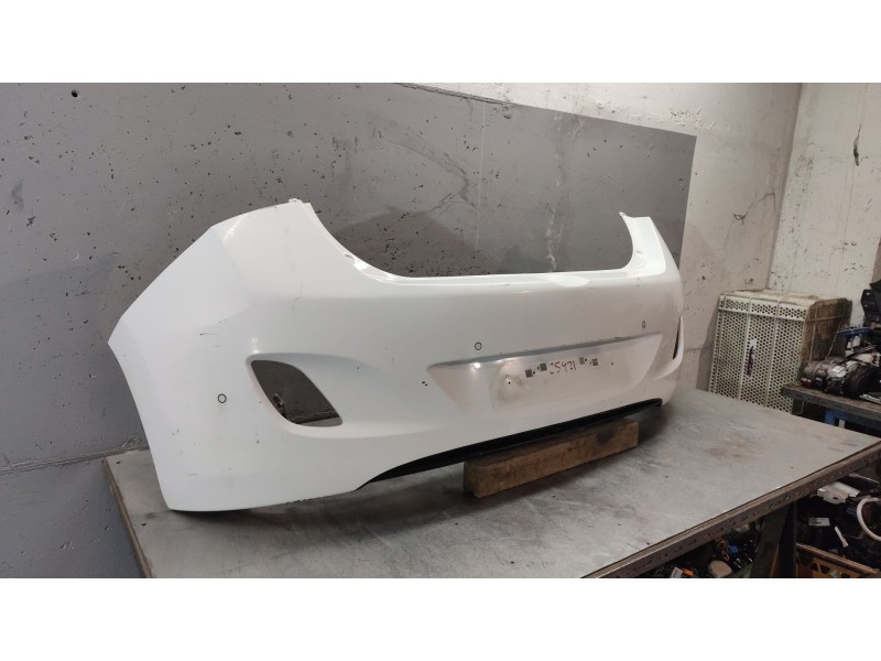 Recambio de paragolpes trasero para hyundai i30 (gd) 1.6 crdi referencia OEM IAM   