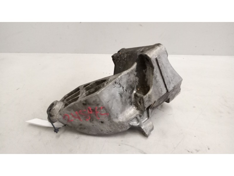 Recambio de soporte motor para riocar march 07 referencia OEM IAM A6512231704  