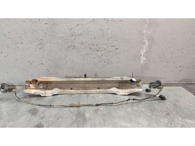 Recambio de refuerzo paragolpes delantero para audi a4 berlina (8e) referencia OEM IAM   