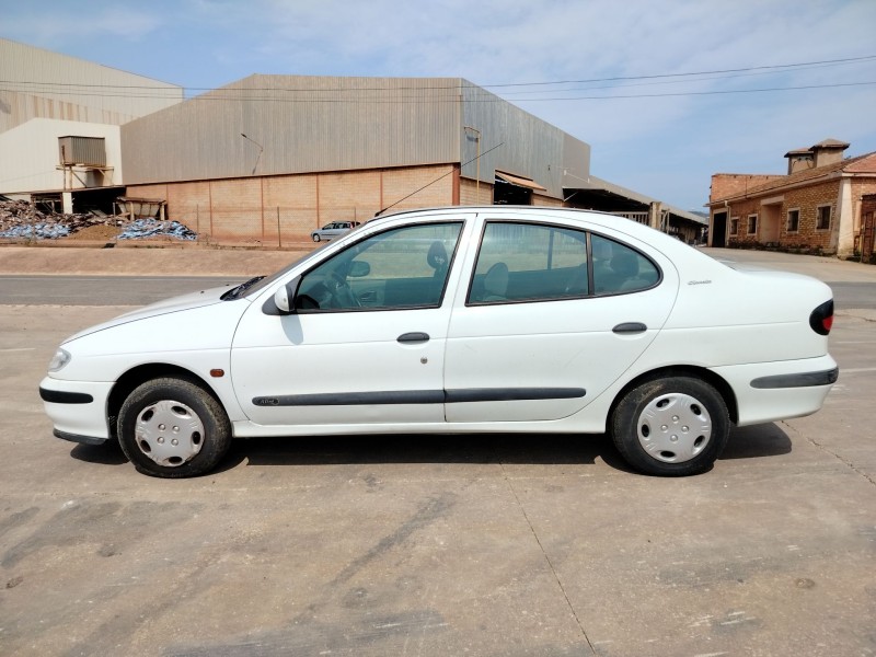 renault megane i classic (la0) del año 1998