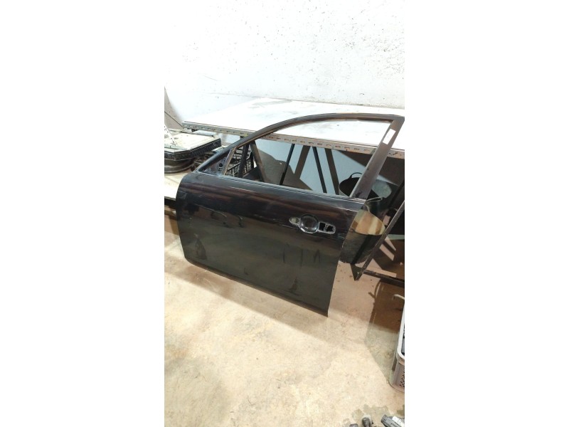 Recambio de puerta delantera izquierda para mazda 3 berlina (bk) 1.6 crdt active referencia OEM IAM   