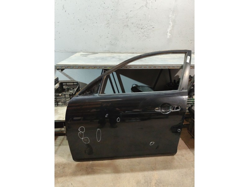 Recambio de puerta delantera izquierda para mazda 3 berlina (bk) 1.6 crdt active referencia OEM IAM   