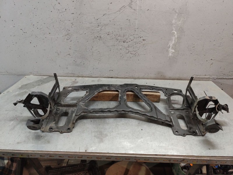 Recambio de travesaño inferior para bmw z4 roadster (e85) 2.0 i referencia OEM IAM   