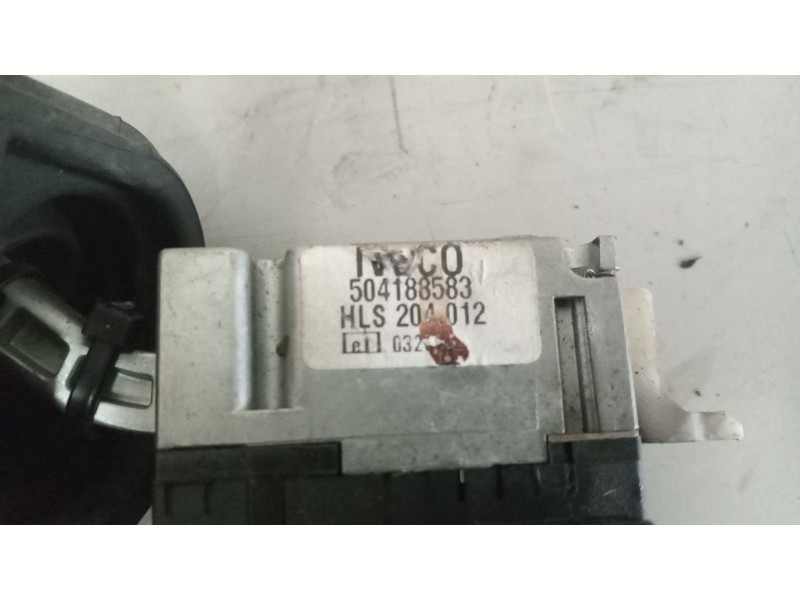 Recambio de mando intermitentes para iveco eurocargo 05.03  fg 75 e larga distancia referencia OEM IAM 504188583  