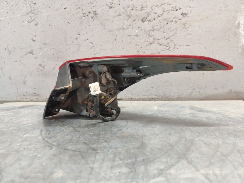 Recambio de piloto trasero izquierdo para hyundai i30 (gd) 1.6 crdi referencia OEM IAM 92401A50  