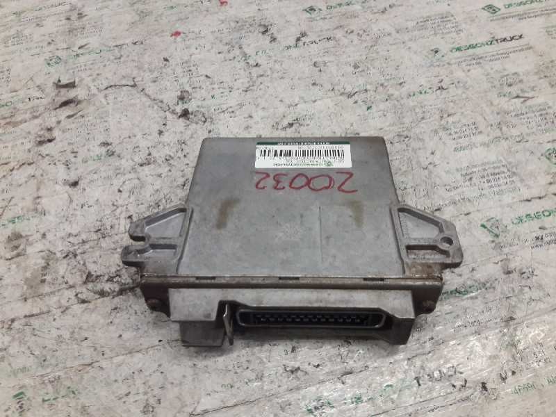 Recambio de centralita motor uce para renault kangoo (f/kc0) alize referencia OEM IAM 7700104956 7700111206 R04080012H