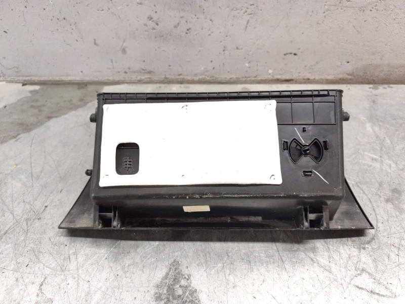 Recambio de guantera para hyundai i30 (gd) 1.6 crdi referencia OEM IAM   