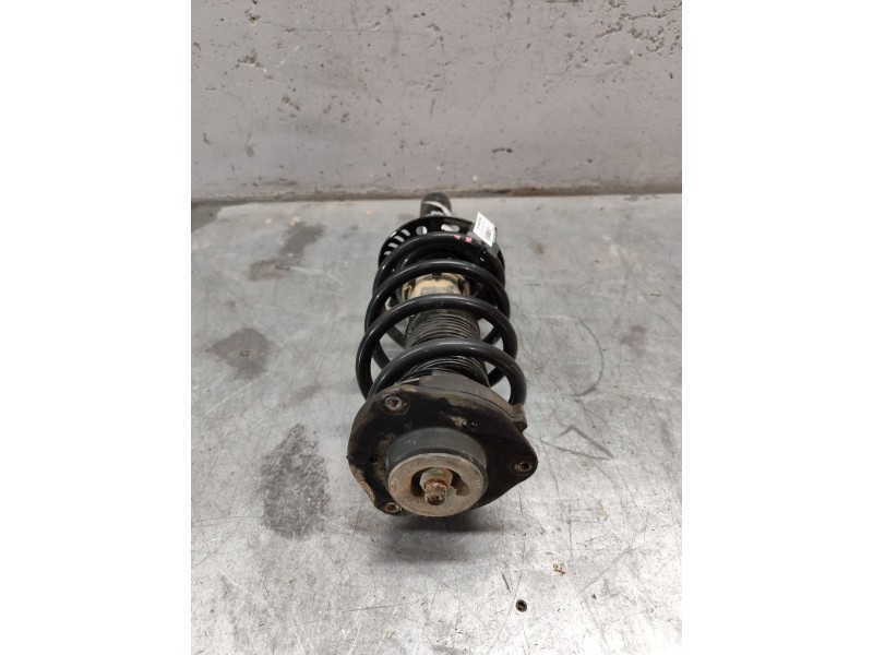 Recambio de amortiguador delantero derecho para audi a3 (8p1) 2.0 fsi referencia OEM IAM 824904004793  