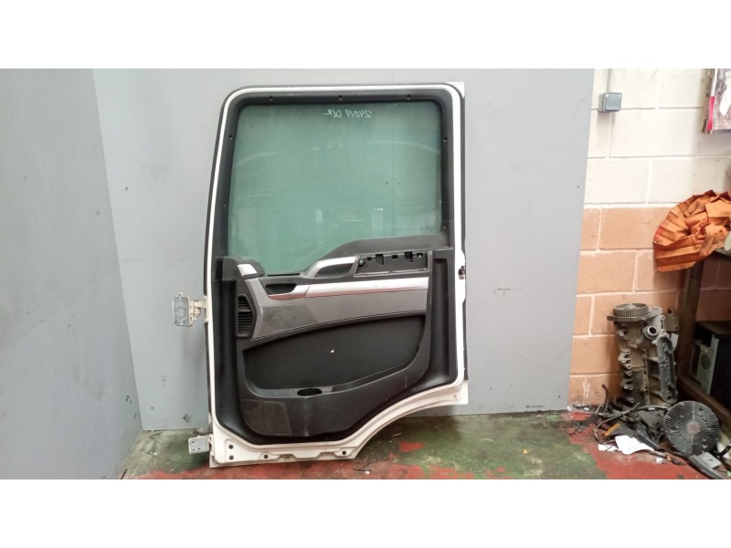 Recambio de puerta delantera derecha para man tgs referencia OEM IAM 81626004132  