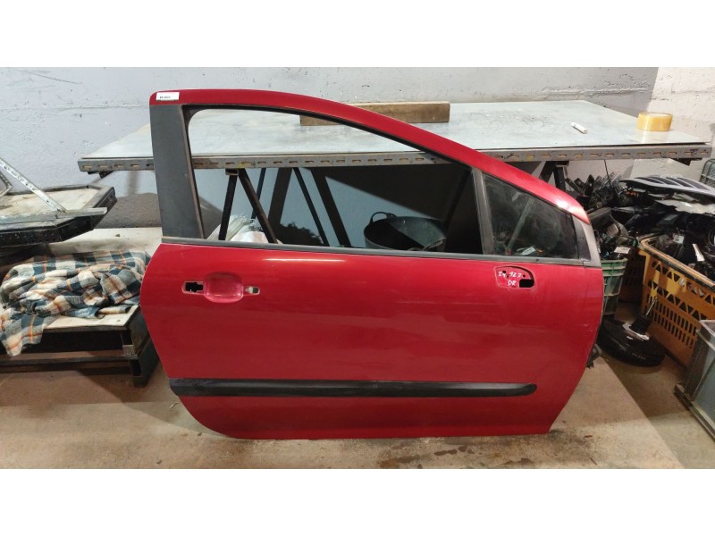 Recambio de puerta delantera derecha para peugeot 308 1.6 16v referencia OEM IAM   