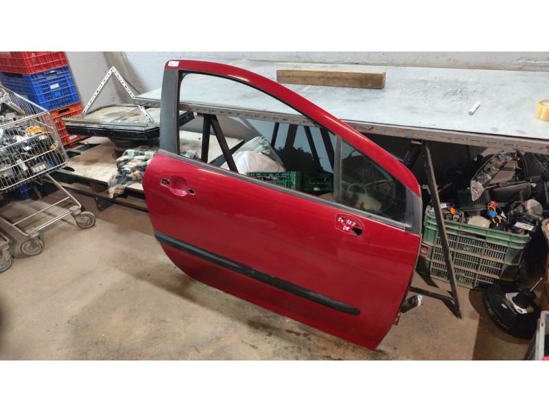 Recambio de puerta delantera derecha para peugeot 308 1.6 16v referencia OEM IAM   