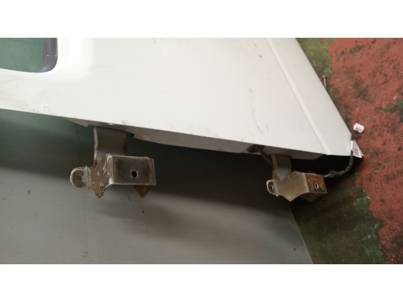 Recambio de puerta trasera izquierda para renault maxity referencia OEM IAM 5001868706  