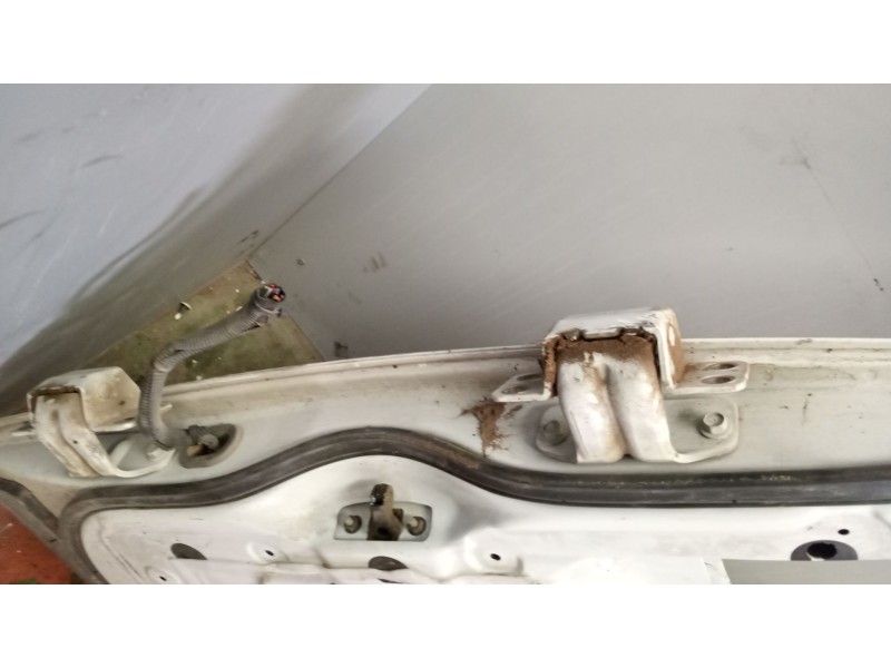 Recambio de puerta delantera derecha para renault maxity referencia OEM IAM 7485132448  