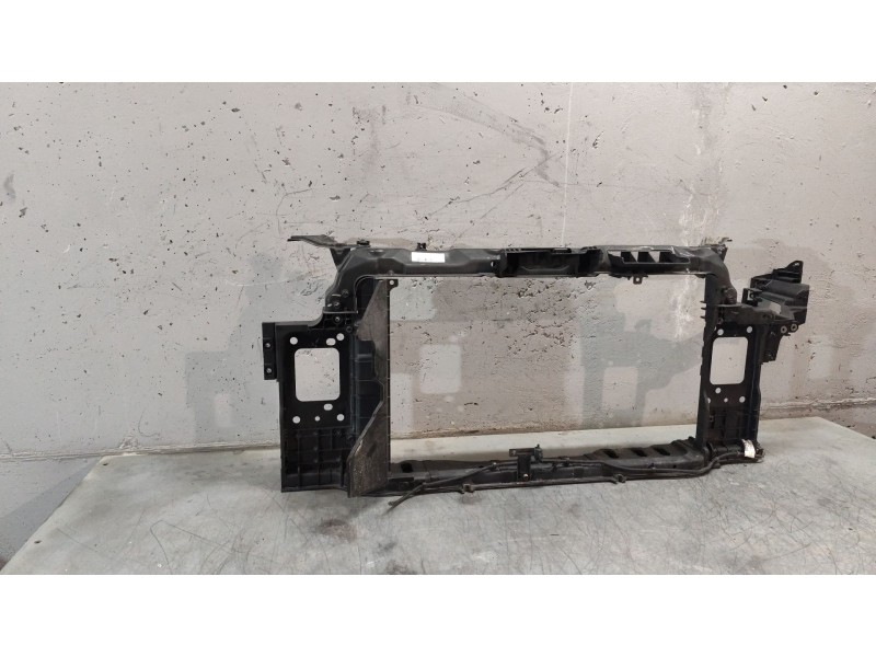 Recambio de panel frontal para hyundai i30 (gd) 1.6 crdi referencia OEM IAM   