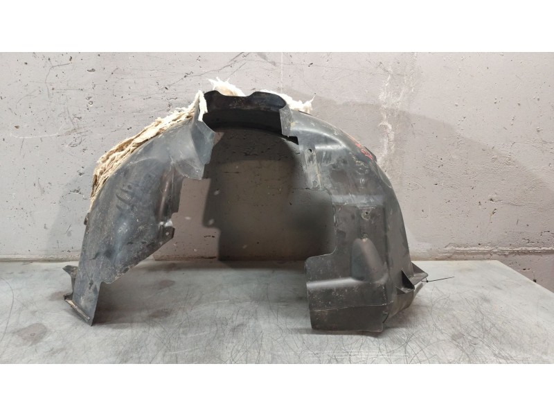 Recambio de paso de rueda delantero izquierdo para ford c-max 1.6 tdci cat referencia OEM IAM   