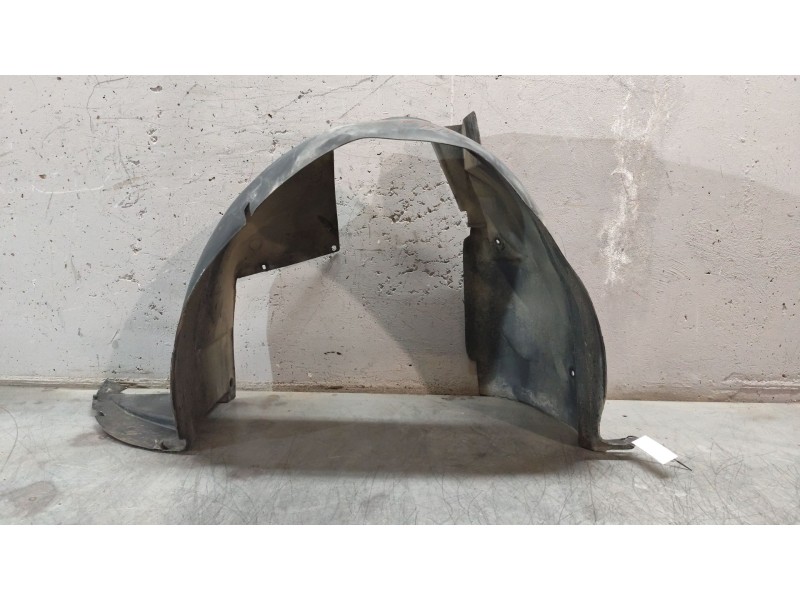 Recambio de paso de rueda delantero izquierdo para citroën xsara picasso 2.0 hdi referencia OEM IAM 9631481980  