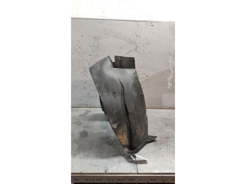 Recambio de paso de rueda delantero izquierdo para citroën xsara picasso 2.0 hdi referencia OEM IAM 9631481980  