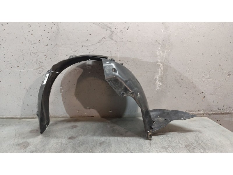 Recambio de paso de rueda delantero izquierdo para mg mg zs suv 1.5 vti referencia OEM IAM 1105323  