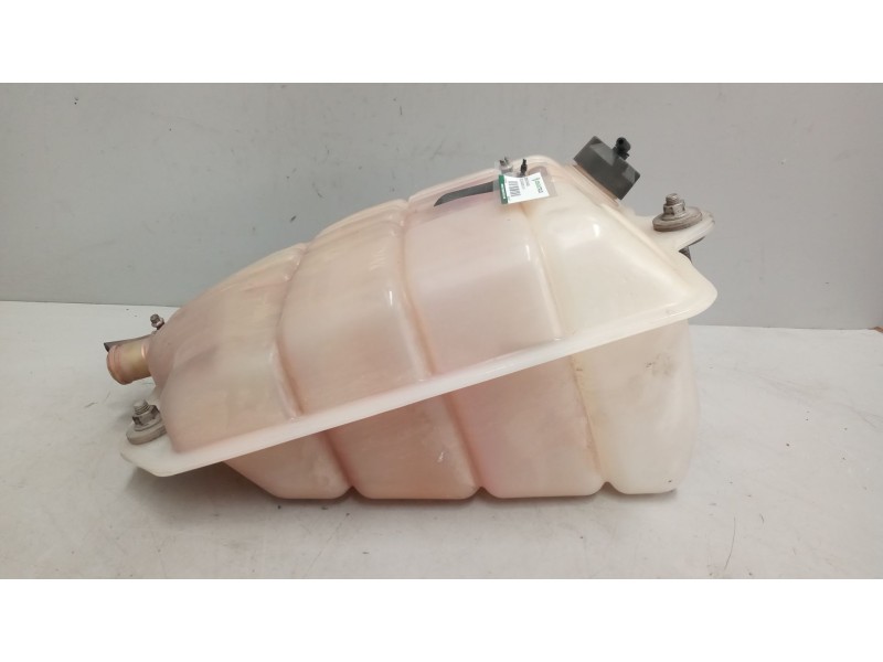 Recambio de deposito expansion para iveco eurocargo 05.03  fg 75 e larga distancia referencia OEM IAM 98426670  