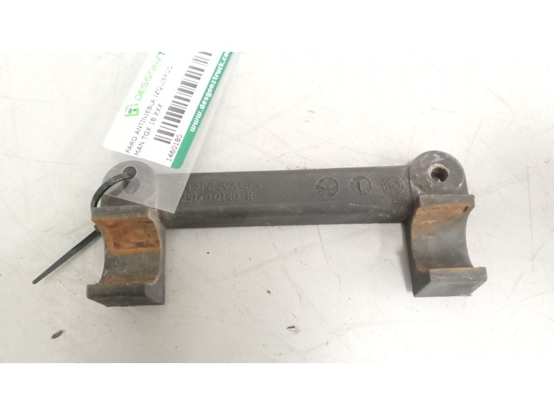 Recambio de faro antiniebla izquierdo para man tgx 18.xxx 12.4 diesel referencia OEM IAM   