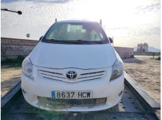 toyota auris (_e15_) del año 2009