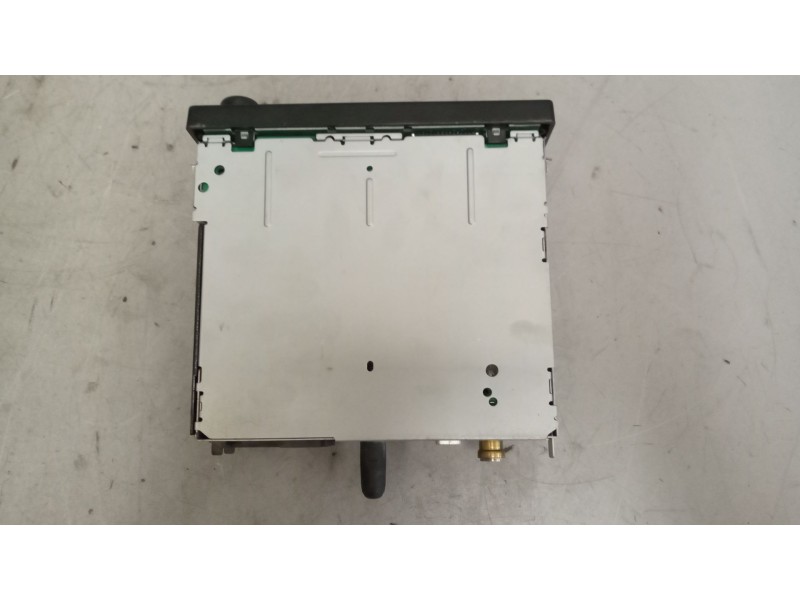 Recambio de sistema audio / radio cd para renault magnum ab diesel referencia OEM IAM 28327797  7421753325