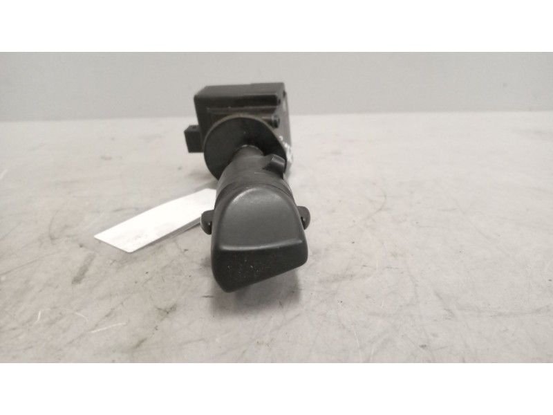 Recambio de mando cambio automatico para renault magnum ab diesel referencia OEM IAM 7420808188  