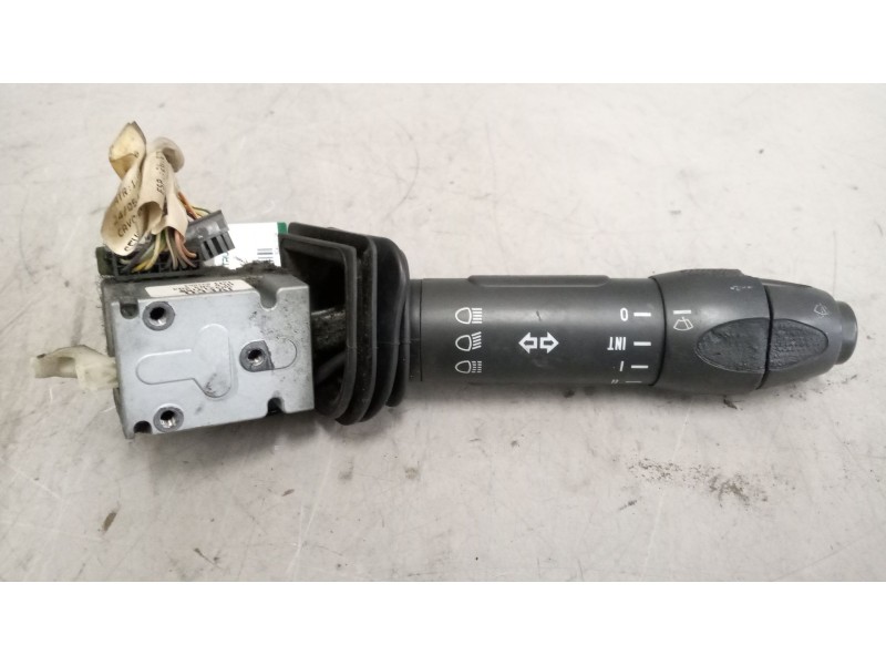 Recambio de mando intermitentes para iveco stralis (as) 12.9 diesel referencia OEM IAM 504213154  