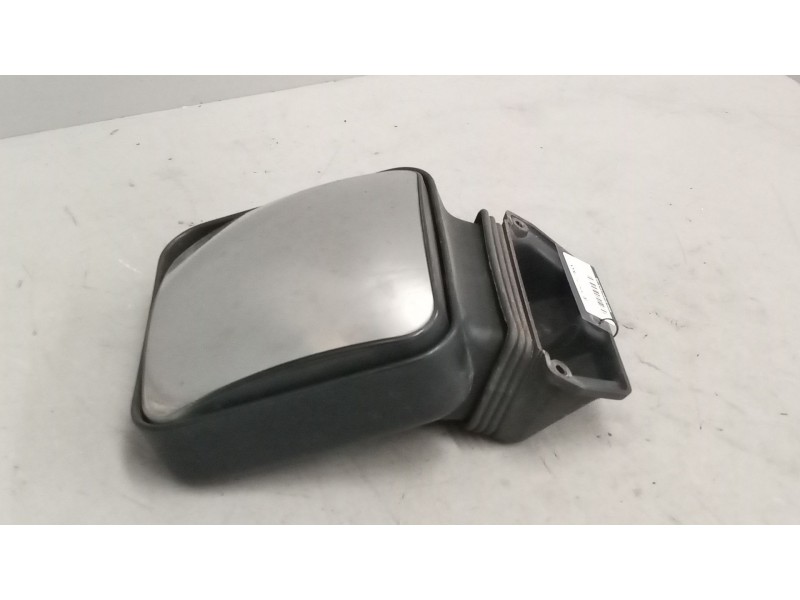 Recambio de retrovisor exterior angular para renault magnum ab diesel referencia OEM IAM 5010646159  
