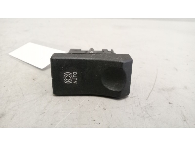 Recambio de interruptor para renault magnum ab diesel referencia OEM IAM 5010379357  