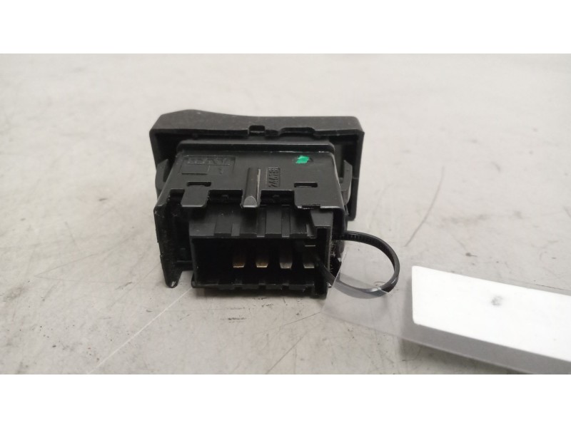 Recambio de interruptor para renault magnum ab diesel referencia OEM IAM 5010379357  