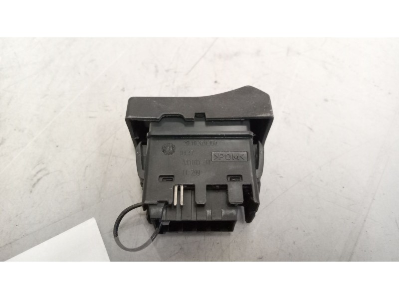 Recambio de interruptor para renault magnum ab diesel referencia OEM IAM 5010379357  