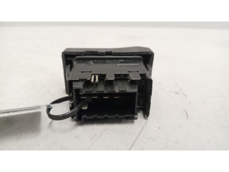 Recambio de interruptor para renault magnum ab diesel referencia OEM IAM 5010589016  