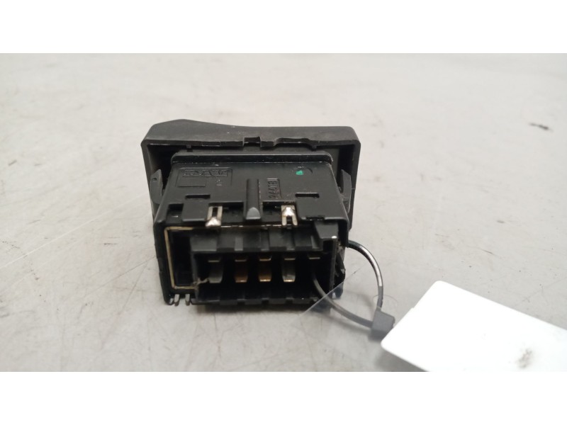 Recambio de interruptor para renault magnum ab diesel referencia OEM IAM 5010206730  