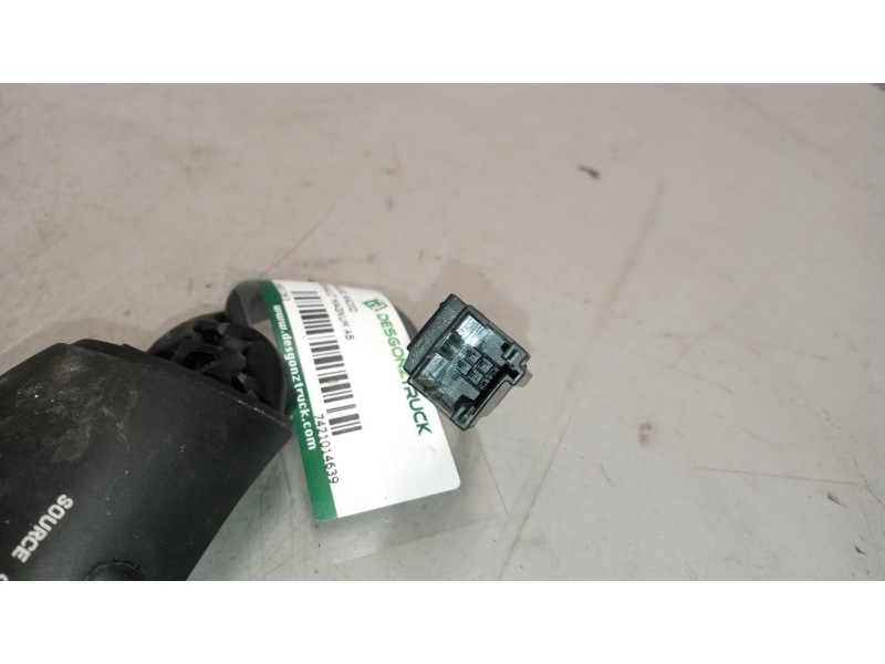 Recambio de mando radio para renault magnum ab diesel referencia OEM IAM 7421014639  