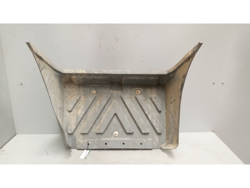 Recambio de guardabarros trasero derecho para mercedes-benz atego 4 cyl. 4x2 2005 referencia OEM IAM A9705221601  DELANTERO