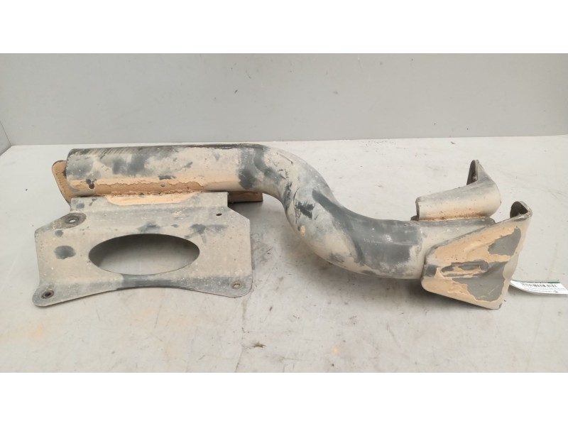 Recambio de soporte guardabarros trasero para mercedes-benz atego 4 cyl. 4x2 2005 referencia OEM IAM A9705201833  