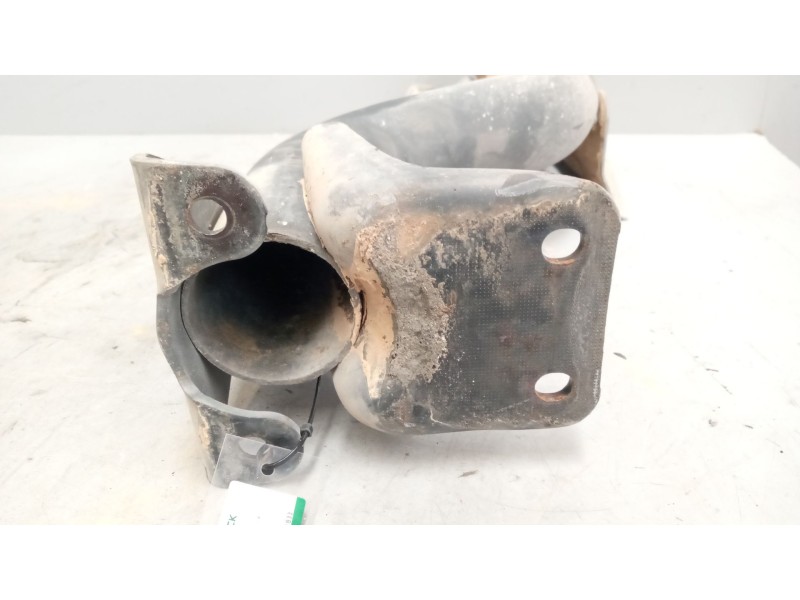 Recambio de soporte guardabarros trasero para mercedes-benz atego 4 cyl. 4x2 2005 referencia OEM IAM A9705201833  