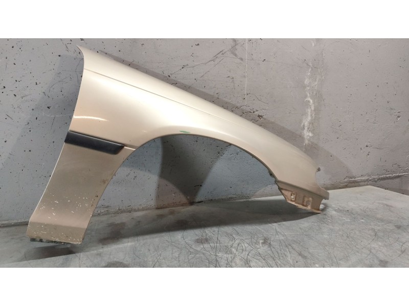 Recambio de aleta delantera derecha para opel astra f berlina básico referencia OEM IAM   