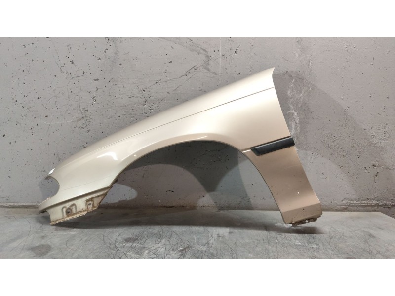 Recambio de aleta delantera izquierda para opel astra f berlina básico referencia OEM IAM   