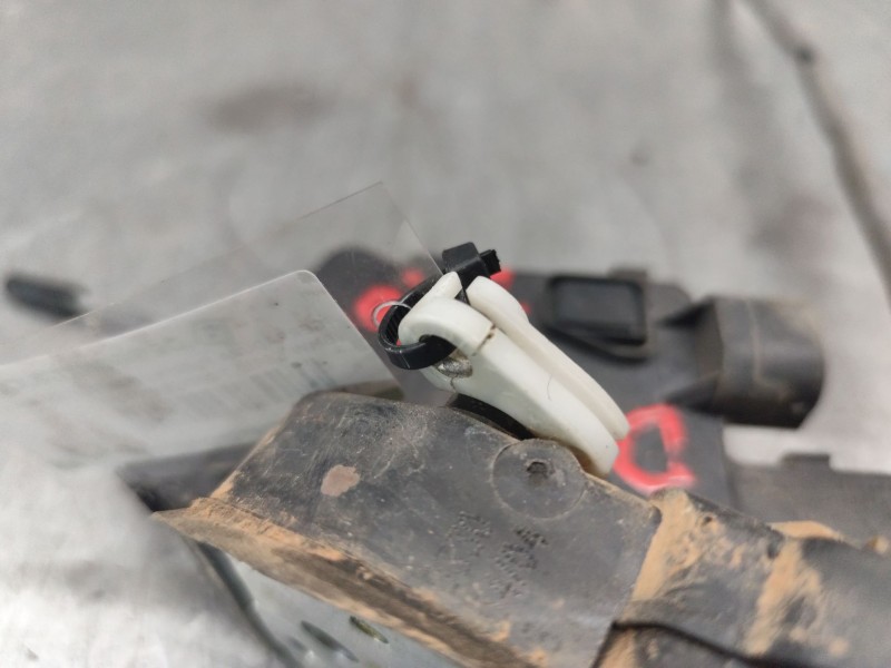 Recambio de cerradura puerta delantera derecha para bmw serie 3 berlina (e46) 320d referencia OEM IAM 7PINES  